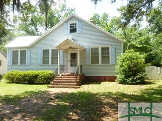 1907 E Henry St, Savannah, GA 31404
