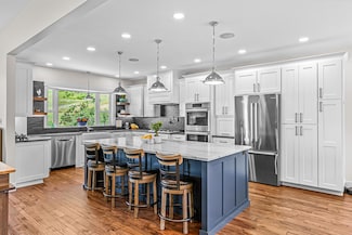 141 Sorrento Ln, Medford, OR 97504