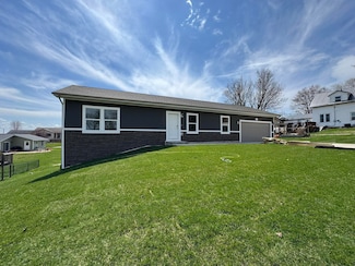 400 7th St, Mineral Point, WI 53565