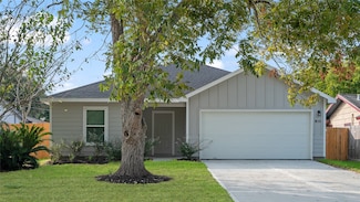 1617 14th Ave N, Texas City, TX 77590