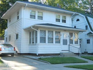 226 Elvin Ct, Lansing, MI 48912