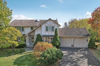 13005 37th Ave N, Plymouth, MN 55441
