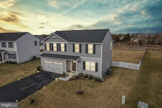 454 Switchgrass Ct, Bunker Hill, WV 25413