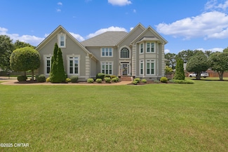 153 Willow Green Dr, Jackson, TN 38305