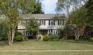 7076 Goldengate Dr, Cincinnati, OH 45244
