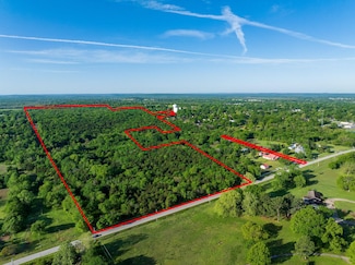 8 E 4th St, Okmulgee, OK 74447