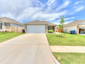 2020 Dillards Dr, Chickasha, OK 73018