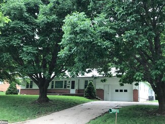 2005 Bluff St, Hamburg, IA 51640