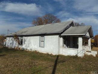 117 17th St NW, Hickory, NC 28601