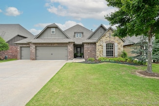 4733 S 167th Place E, Tulsa, OK 74134