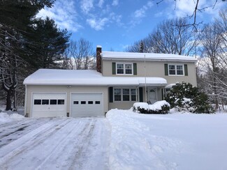 72 Ridge Rd, Waterville, ME 04901