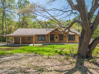 9024 Saracennia Rd, Moss Point, MS 39562