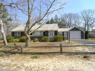 18 Mari Jane Rd, West Dennis, MA 02670