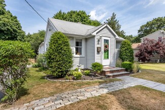 261 Centre Ave, Rockland, MA 02370