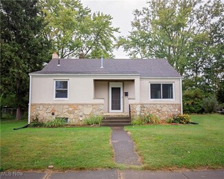 138 Louisiana Ave, Elyria, OH 44035