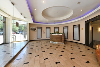 31-32 Union St, Flushing, NY 11354