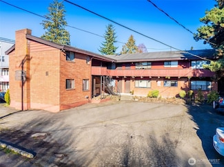 2014 SW 152nd St, Burien, WA 98166