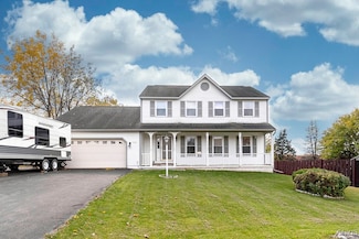7096 Coventry Rd S, East Syracuse, NY 13057
