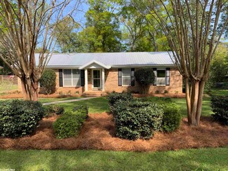 1402 Brown Ave, Bay Minette, AL 36507