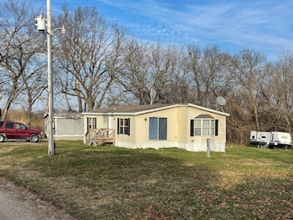 118 & 124 Barstone Rd, Galena, MO 65656