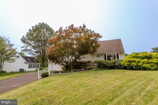 240 Cornwall Cir, Chalfont, PA 18914