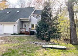 2 Overlook Dr, Atkinson, NH 03811
