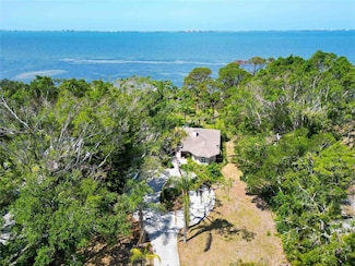 7620 Westmoreland Dr, Sarasota, FL 34243