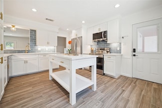 5503 Oakhaven Ln, Houston, TX 77091