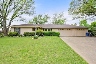 400 Trailridge Dr, Corsicana, TX 75110