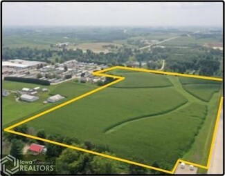 2 2nd St SW, Waukon, IA 52172