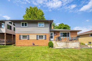 1419 River Dr, Munster, IN 46321