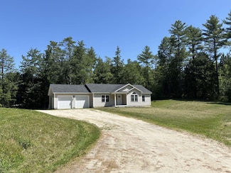 469 Poland Range Rd, Pownal, ME 04069