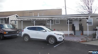 48 Helen Dr, Moonachie, NJ 07074