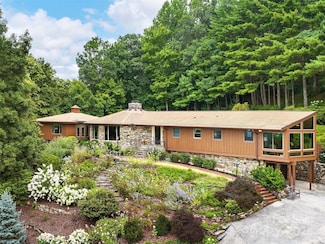 1300 Randy Dr, Hendersonville, NC 28791