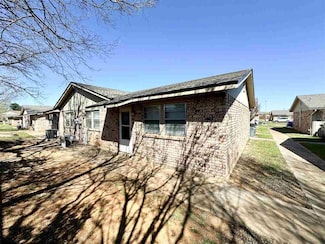 7930 NW Crossland Cir, Lawton, OK 73505