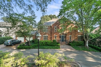 4386 W Cherry Place Dr, Memphis, TN 38117