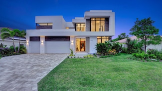 812 Malaga Dr, Boca Raton, FL 33432