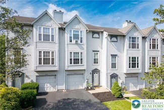 2774 Red Oak Cir, Bethlehem, PA 18017