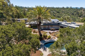 177 Alamos Rd, Portola Valley, CA 94028