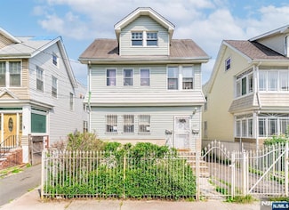 410-412 Kerrigan Blvd, Newark, NJ 07106