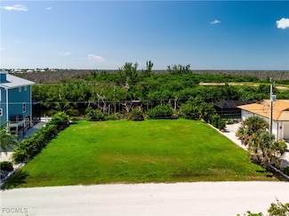 4061 Galt Island Ave, Saint James City, FL 33956