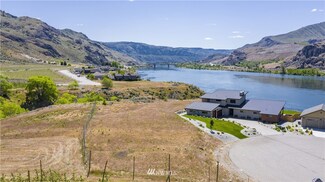 4 N Shore Dr, Orondo, WA 98843
