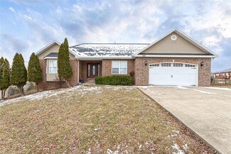 155 Ridgeview Dr, Saint Robert, MO 65584