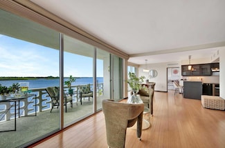 2760 S Ocean Blvd Unit 404, Palm Beach, FL 33480