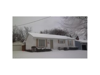 3202 Sunnybrooke Dr, Youngstown, OH 44511