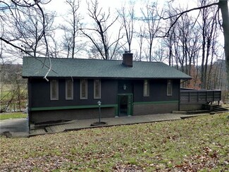 1605 Quarry Ln, Apollo, PA 15613