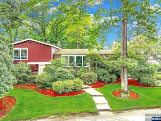 430 Jones Rd, Englewood, NJ 07631