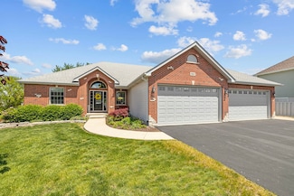 1967 Meadowlark Ln, Yorkville, IL 60560