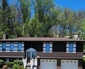 237 Melrose Dr, New Stanton, PA 15672