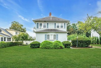 9450 Old Sound Ave, Mattituck, NY 11952